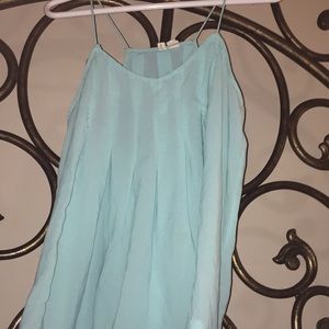 Japna medium flowy mint top